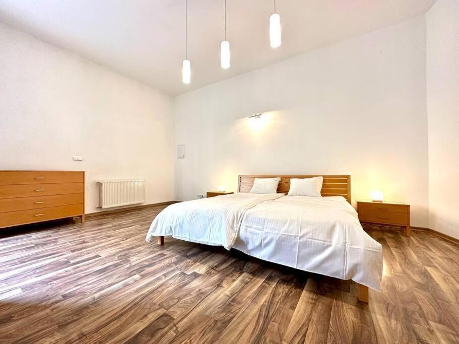Michalska Residences Μπρατισλάβα Εξωτερικό φωτογραφία